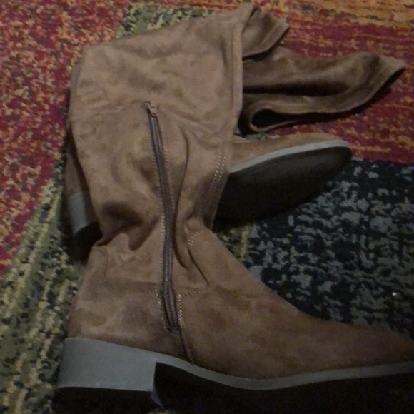 Thigh high boot size 7.5. - Picture 5 of 5